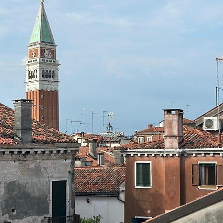 Emanuela'S Flat Lägenhet Venedig Exteriör bild