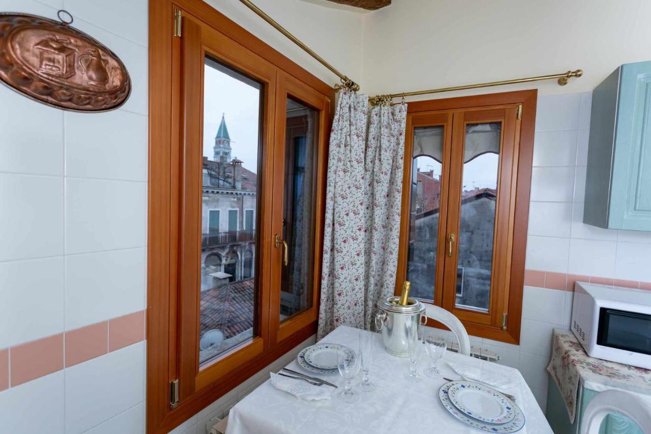 Emanuela'S Flat Lägenhet Venedig Exteriör bild