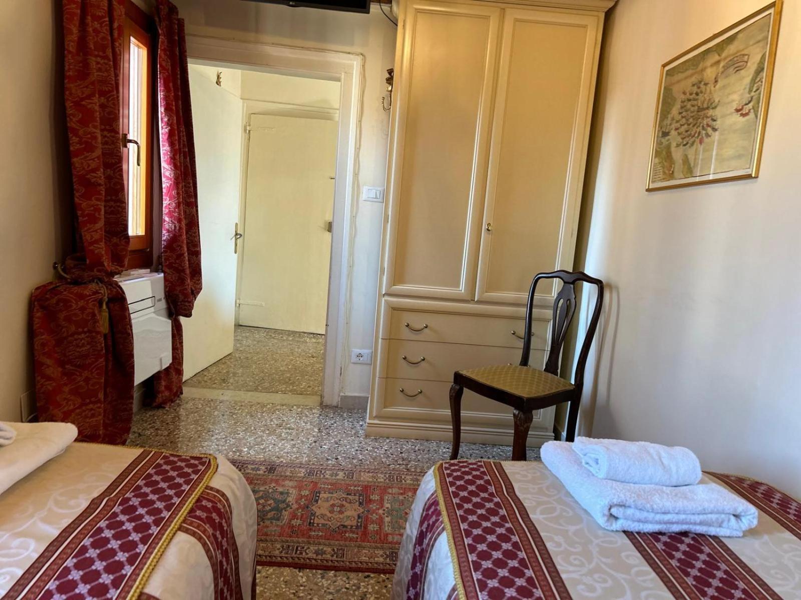 Emanuela'S Flat Lägenhet Venedig Exteriör bild