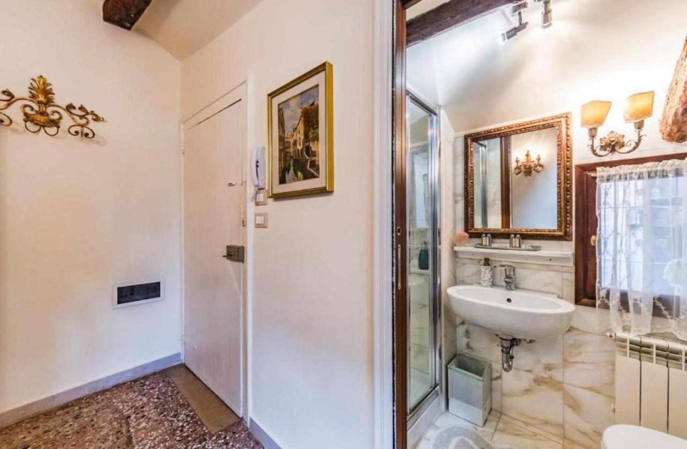 Emanuela'S Flat Lägenhet Venedig Exteriör bild