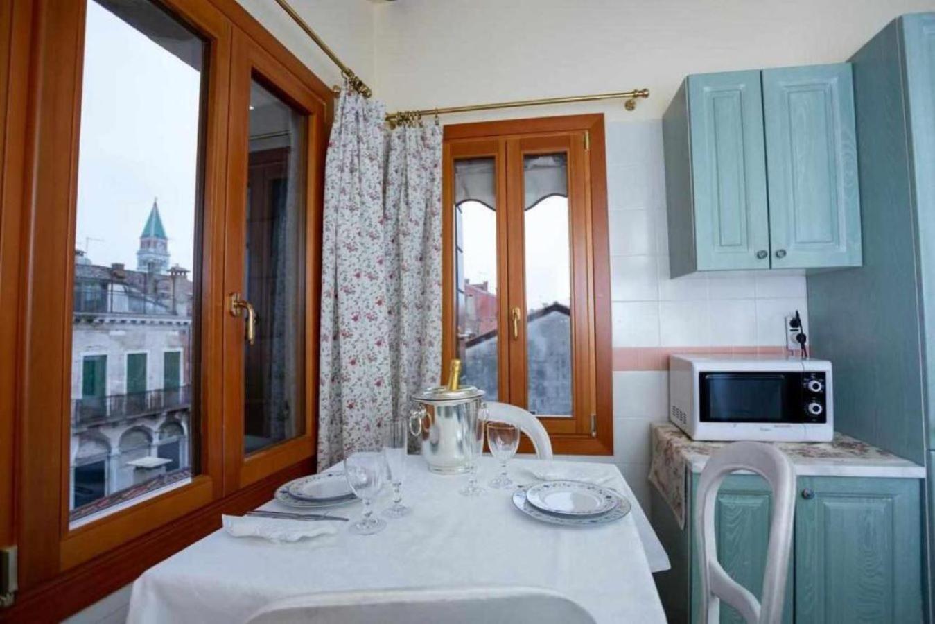 Emanuela'S Flat Lägenhet Venedig Exteriör bild