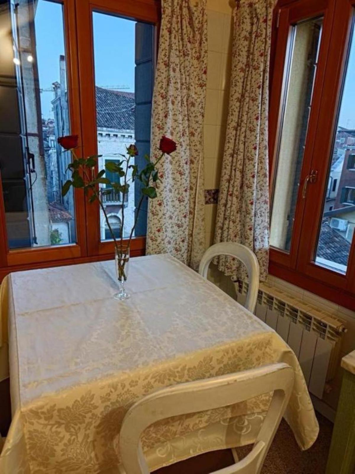 Emanuela'S Flat Lägenhet Venedig Exteriör bild